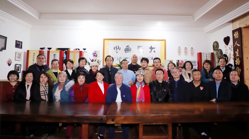 1721725240140296.jpg 新一批元老班子.jpg