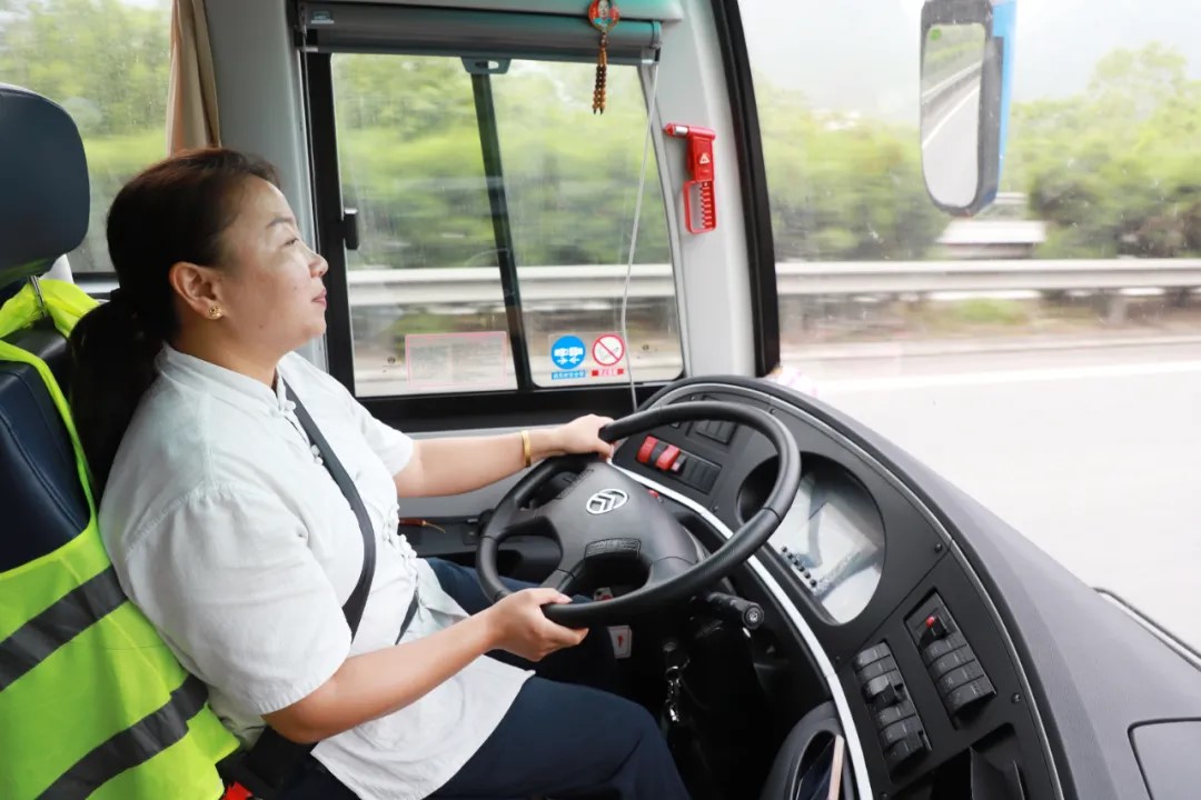 1721979331625079.jpg 宋姐開車.jpg