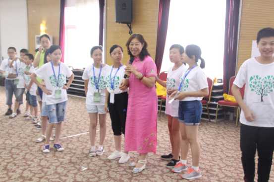 感恩、仁愛、快樂、信仰——爸媽在線第八屆《心靈成長(zhǎng) 放飛夢(mèng)想》夏令營(yíng)開營(yíng)啦!