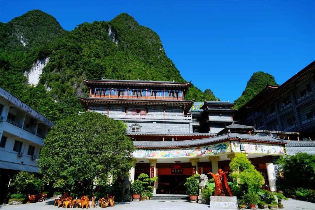 1728618082919611.jpg 1728618082919611.jpg