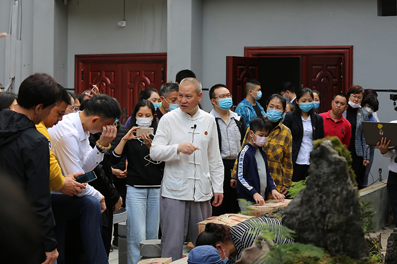 1731833096159341.jpg 1587709920625488.jpg