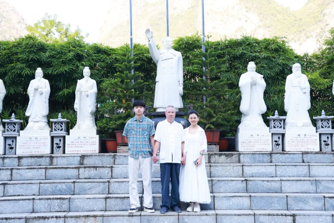 1760660370162057.jpg 1760660370162057.jpg